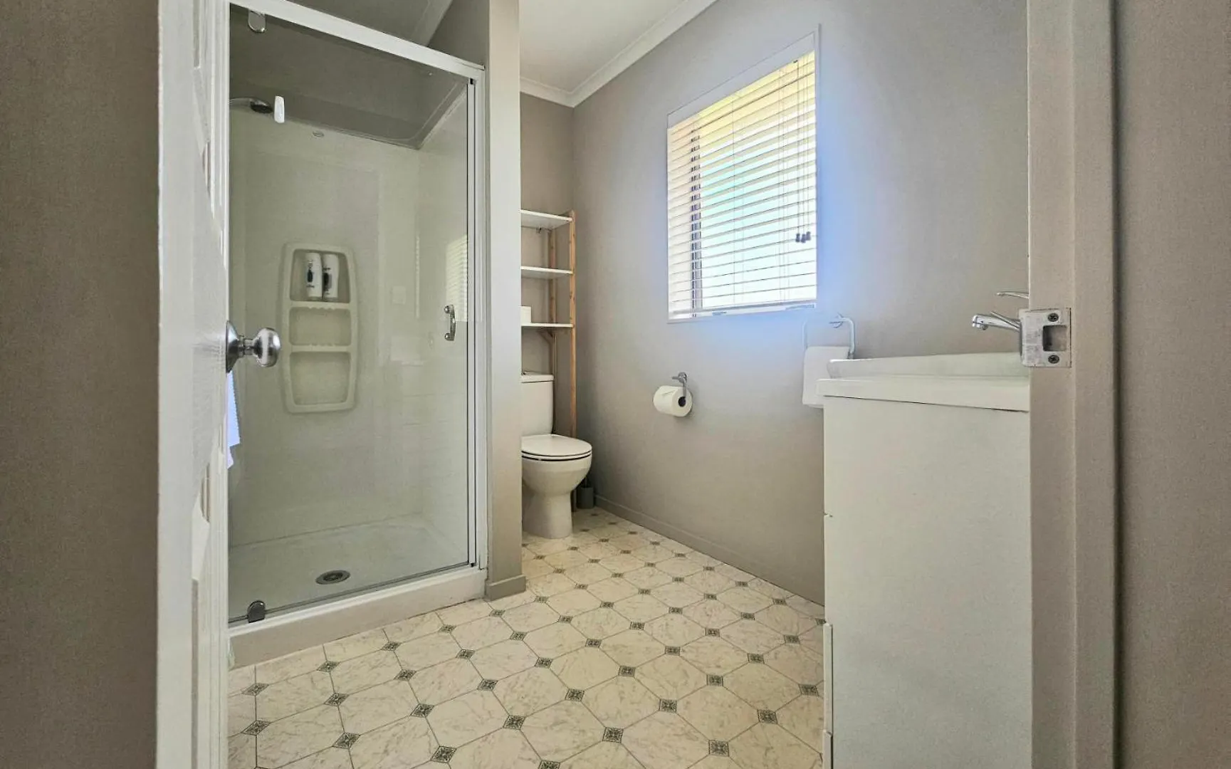 Cozy Private Villa In Oropi New Zealand